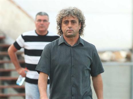 לעטר כבר יש ארבעה זרים (אלן שיבר)