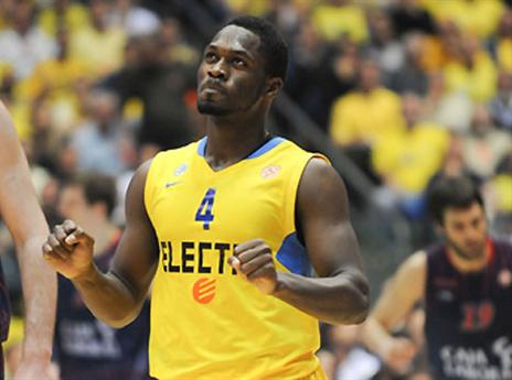 הצהובים עוקבים מקרוב (ניר בוקסנבאום)