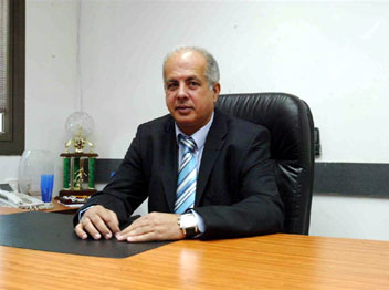 נפרד מהכסא...