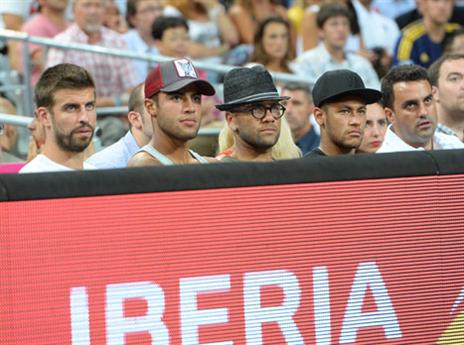 תראו מי הגיעו. שחקני בארסה (gettyimages)