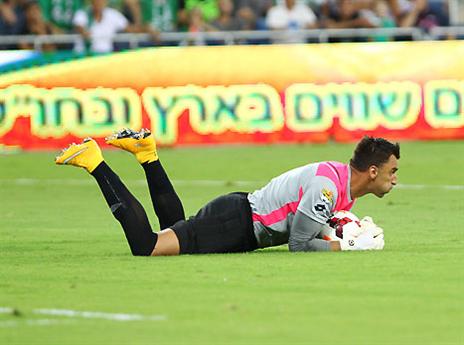 קאלה. כמה שערים הוא כבר ספג העונה. תוציאו מחשבון (עודד קרני)