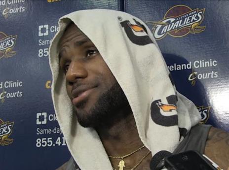 אבל למה עם המגבת על הראש?