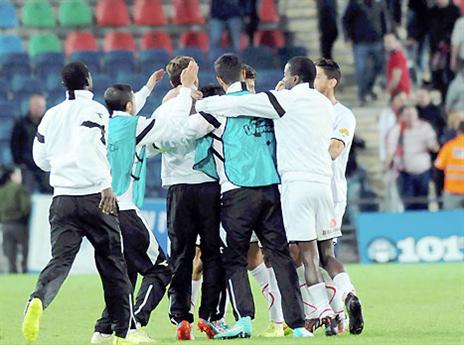 הפועל חיפה חוגגת ניצחון דרמטי (אלן שיבר)