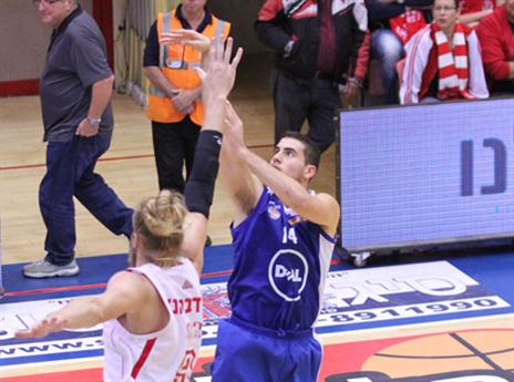 גם שיפר את הקליעה (יוסי לזרוף)