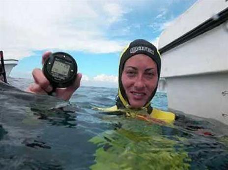 שברה שיא שוב ושוב