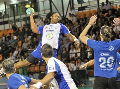 פיליפ קאלו בפעולה (דוד פליגל, איגוד הכדוריד)