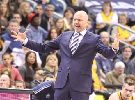 סאשה אוברדוביץ', מאמן אלבה, בטירוף (GETTYIMAGES)