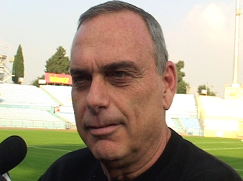 גרנט. מול סנגל במשחק הפתיחה באליפות