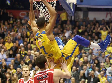 הנה הוא בדאנק שייכנס למהלכי השבוע (אלן שיבר)