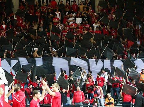 הדרייב אין מחכה לצהובים  (עודד קרני)