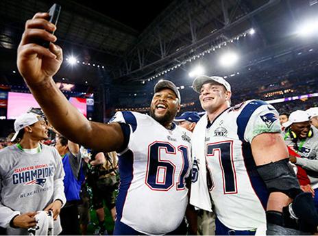 חייבים סלפי, לא? (getty)