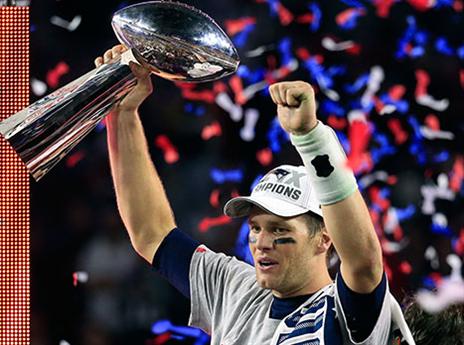 בריידי קיבל את גביע וינס לומבארדי וגם את תואר ה-MVP של הגמר