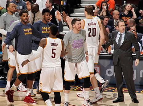 הקאבס מגיעים בשיא ליישורת האחרונה (getty)