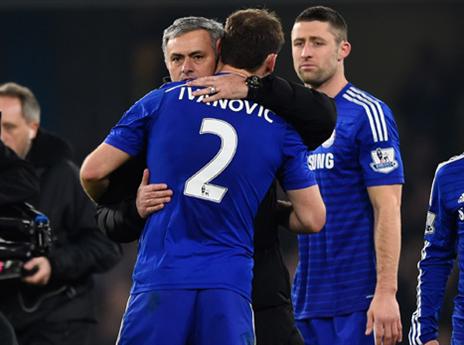 מה הוא לחש לו? מוריניו ואיבנוביץ' (gettyimages)