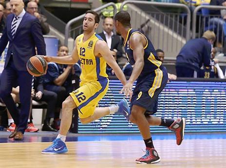 הגנה אישית גדולה של אלבה (צילום: אלן שיבר)