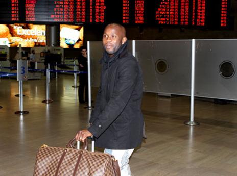 היו לו הצעות לחזור לישראל, אבל בינתיים הוא נשאר ברומניה