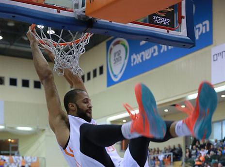 קארמייקל, עלה גבוה (אודליה מטרי, מכבי ראשל"צ)