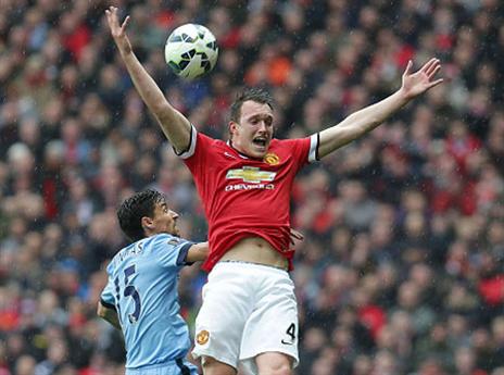 ג'ונס החליף בסיום את הפרצוף בחיוך (getty)