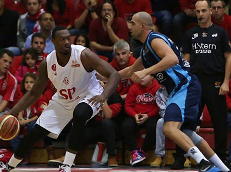 נעלם במחצית השניה. גייטס (מנהלת הליגה)