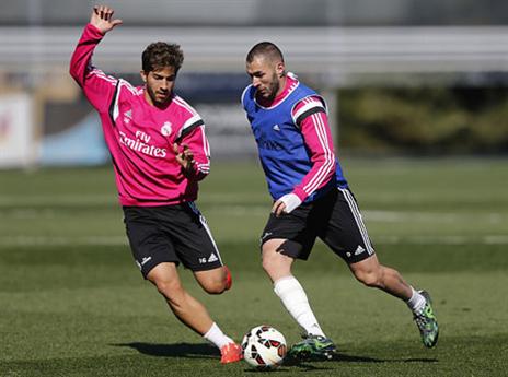 יישאר על הספסל גם כשיחזור מהפציעה? בנזמה (GETTYIMAGES)