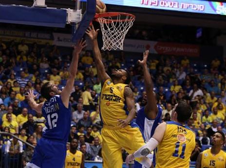 היינס. למרות 11 הנקודות, לא משחק טוב לגארד (אלן שיבר)