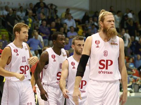 עונה שהולכת ומסתבכת (אלן שיבר)