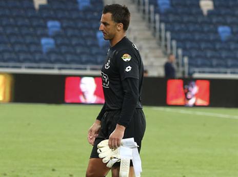 גם קאלה לא חסין מפני זעם האוהדים (אלן שיבר)