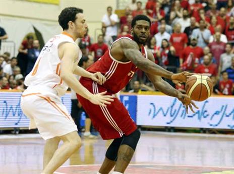 להט ברבע הראשון. סמית' (אלן שיבר)