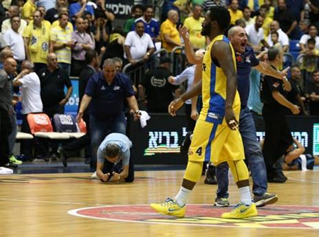 סערת רגשות באילת, פארגו גמור (אלן שיבר)