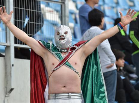 לא חבל על האוהדים.. (AFP)