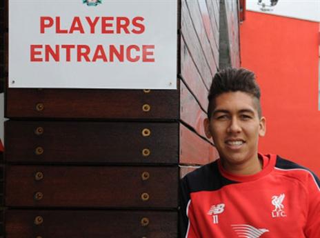 מתרגל לבית החדש (צילום: אתר רשמי ליברפול)