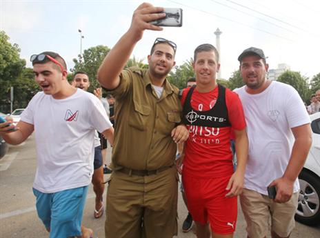 אי אפשר בלי סלפי... (אלן שיבר)