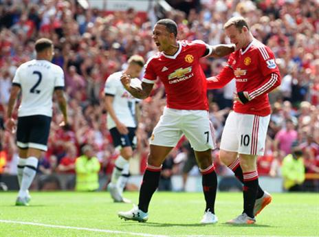 למרות הופעה משעממת, יונייטד פתחה עם 3 נק' (gettyimages)