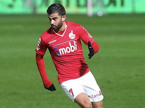 עובר לאדום של תל אביב. נסאר (אלן שיבר)