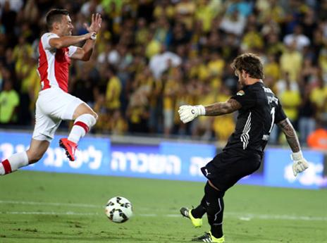 "גם אני ספגתי לא מעט קללות". קליימן (אלן שיבר)