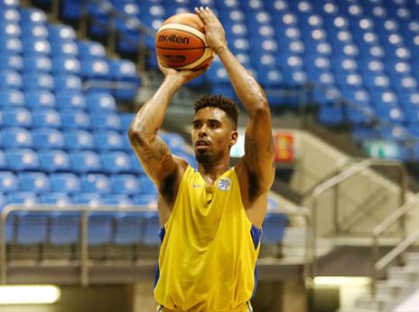 חוזר לאט לאט. סילבן לנסברג (אלן שיבר)