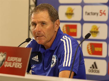 סומך על השחקנים. גוטמן (יוסי שקל)