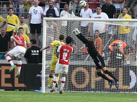 חתוכה ימשיך בשער (צילום: אלן שיבר)