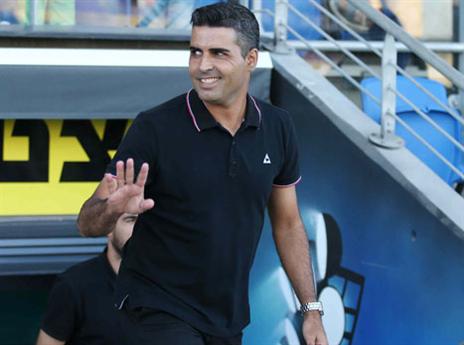 הפנים של רעננה. סילבס (אלן שיבר)