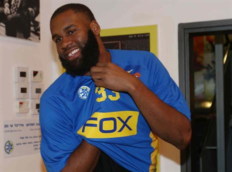 אונואקו מתחיל להתאקלם (אלן שיבר)