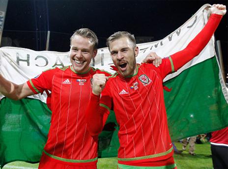 ראמזי וגאנת'ר חוגגים בזניצה (Getty)