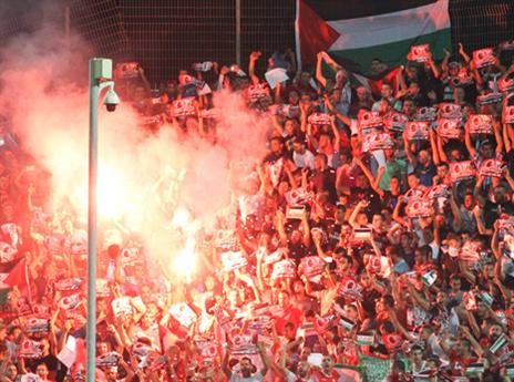 אבוקות ביציע, הקבוצה תשלם (דני מרון)