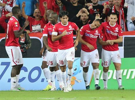 נושפים בעורפה של מכבי ת"א (נמרוד גליקמן)