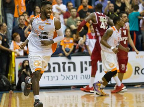 בלתי ניתן לעצירה. מונרו (עודד קרני)