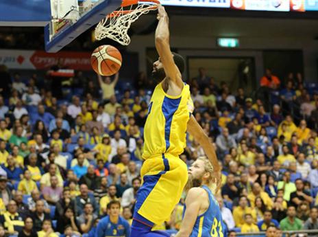 רנדל מרחף (אלן שיבר)