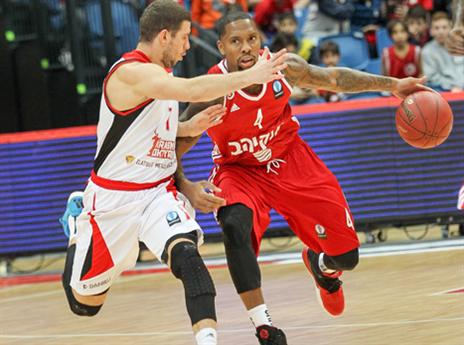 רולנד מול וולגוגרד. משחק נפלא לגארד (צילום: דני מרון)