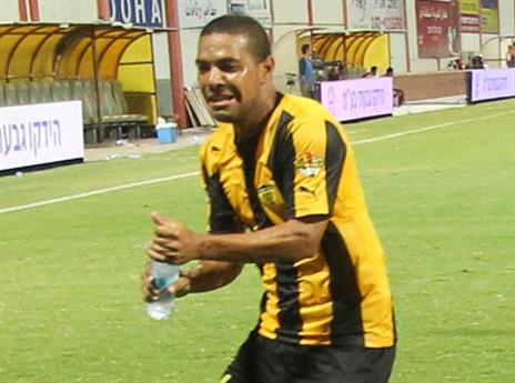 יינזף וייקנס. קלאודמיר (דני מרון)