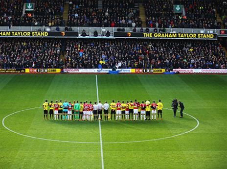 שחקני הקבוצות במהלך נגינת המרסלייז (Getty)