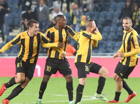 עוד לא חושבים על אליפות (דני מרון)