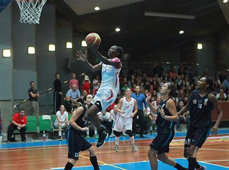 מי תחזור לנצח? (ליגת אתנה Winner)